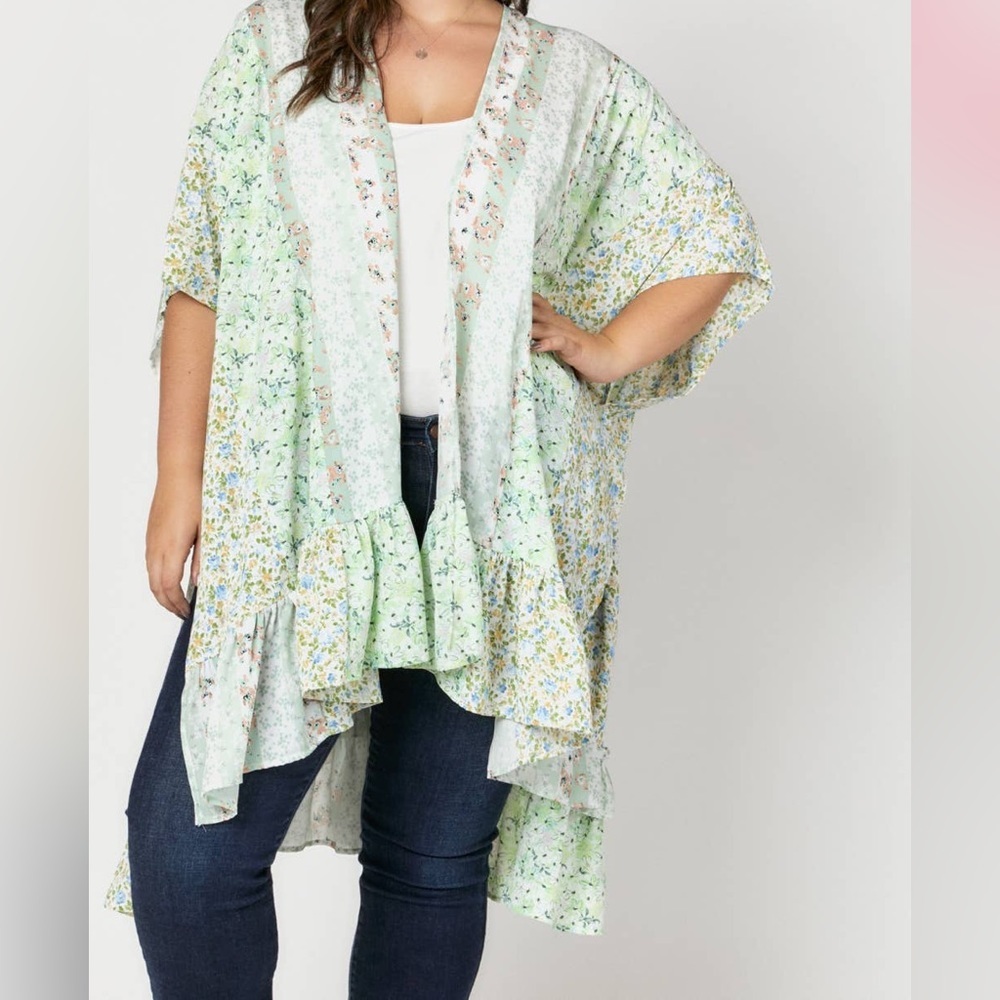 Pinkblush floral ruffle kimono nwt